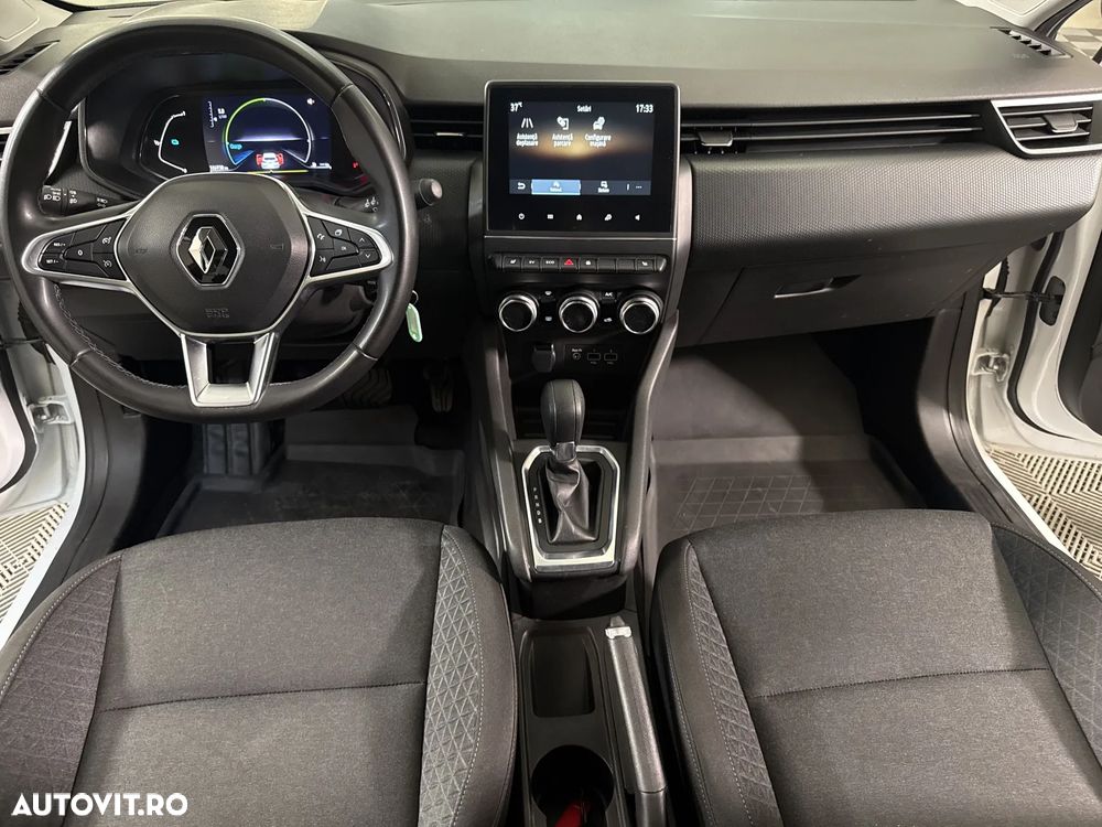 Renault Clio - 10