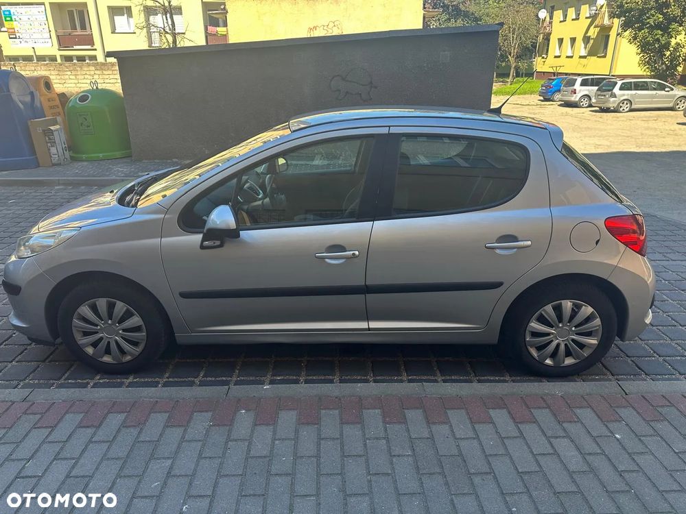 Peugeot 207 1.4 16V Presence - 6