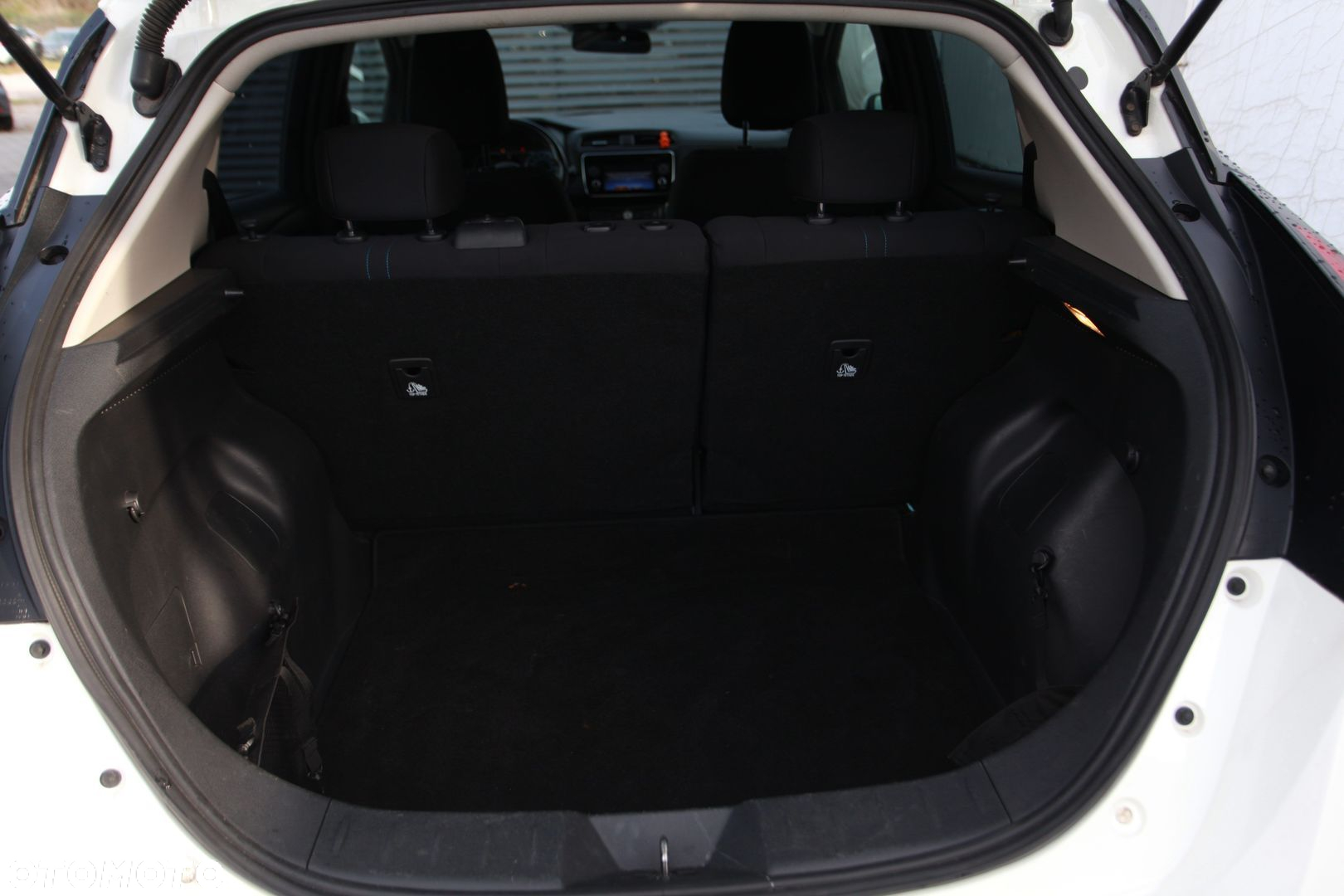 Nissan Leaf 40kWh Acenta (6.6 kW) - 17