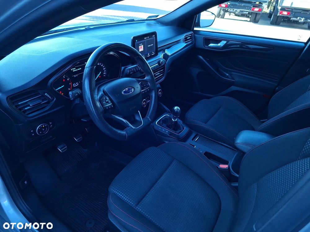 Ford Focus 1.0 EcoBoost ST-Line - 15