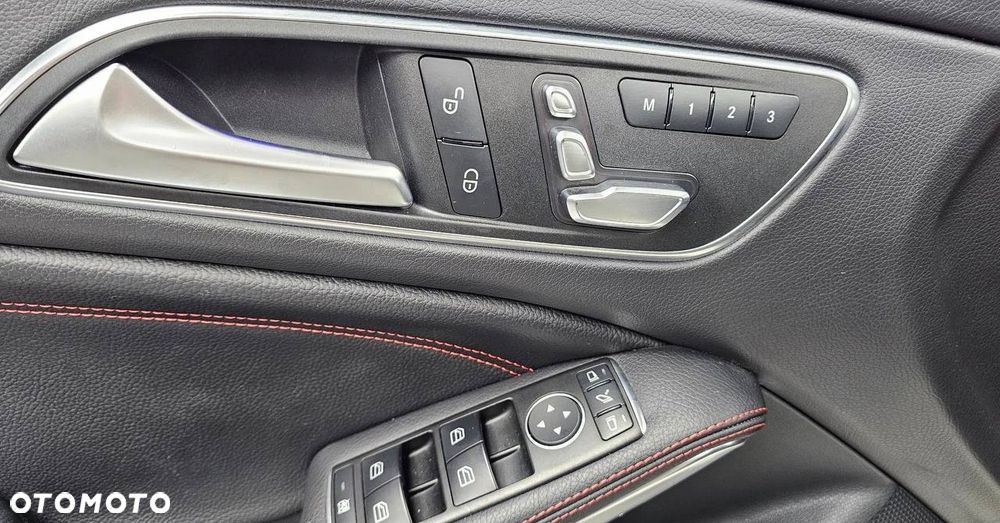 Mercedes-Benz CLA AMG 45 4Matic AMG Speedshift DCT 7G - 27