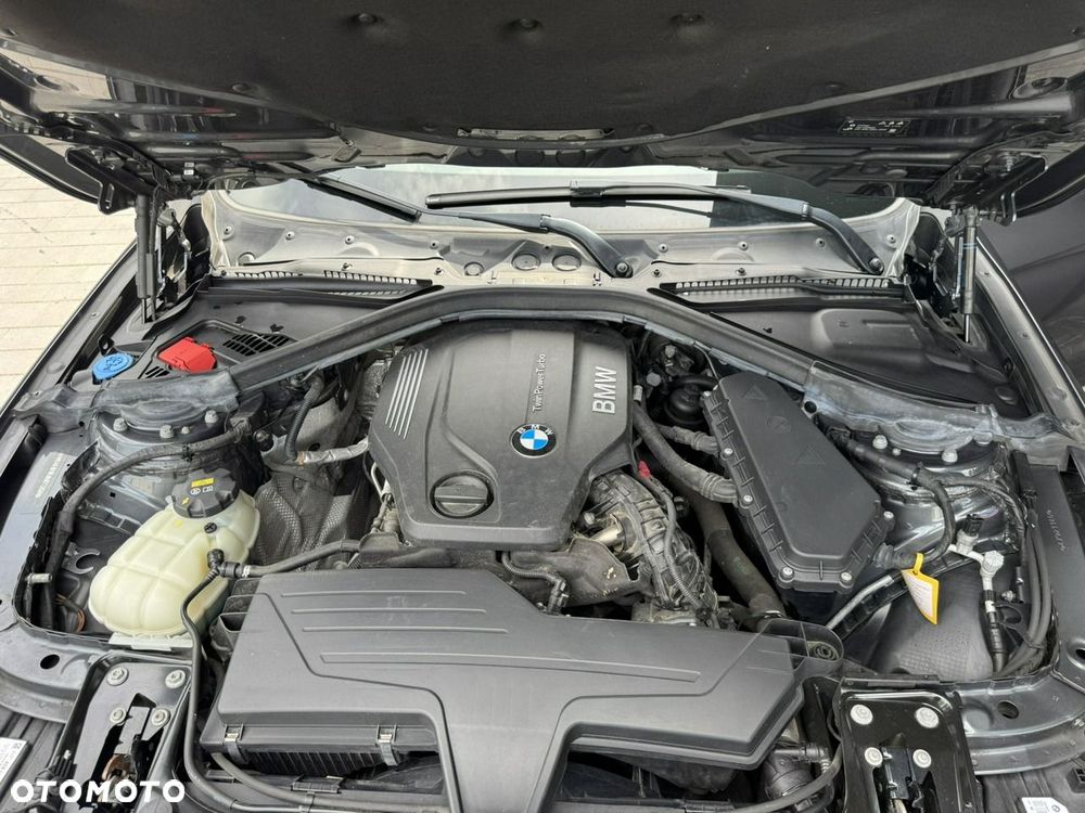 BMW Seria 3 320d Sport Line Shadow - 31