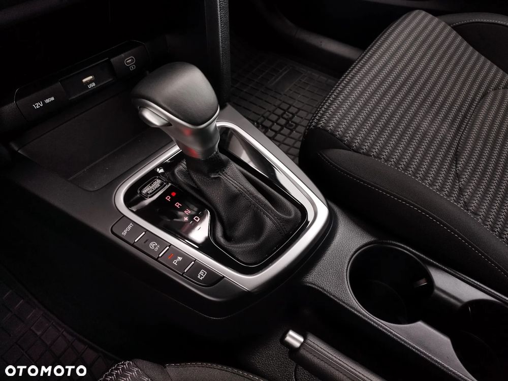 Kia XCeed 1.5 T-GDI M DCT - 12