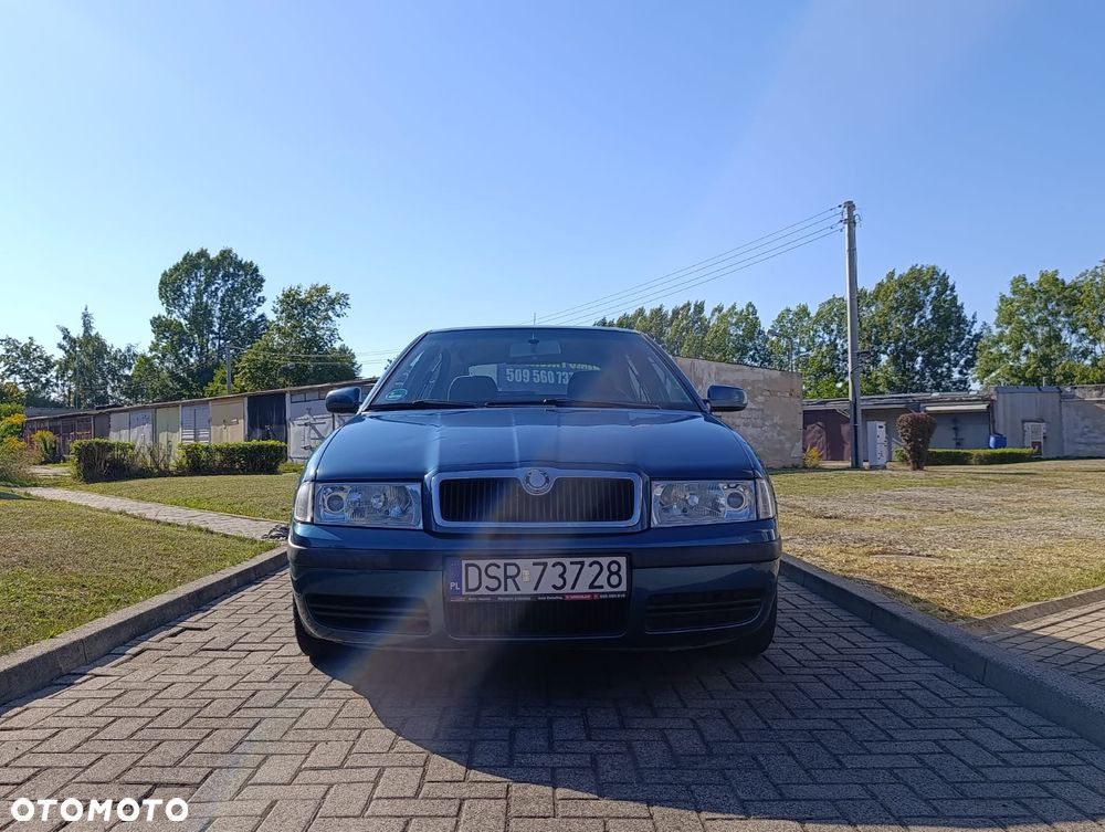 Skoda Octavia 1.8T Elegance - 3