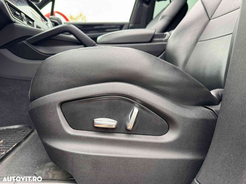Porsche Cayenne - 15
