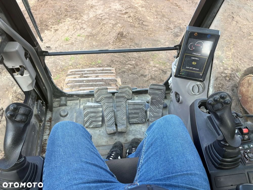 Volvo EC300EL - 13
