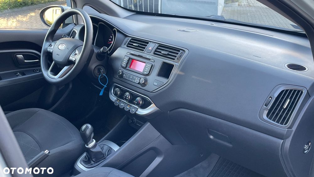 Kia Rio 1.1 crdi L - 22