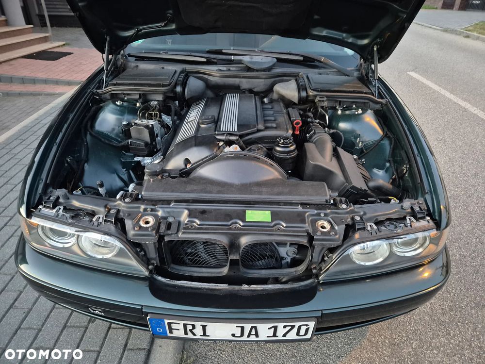 BMW Seria 5 520i - 10