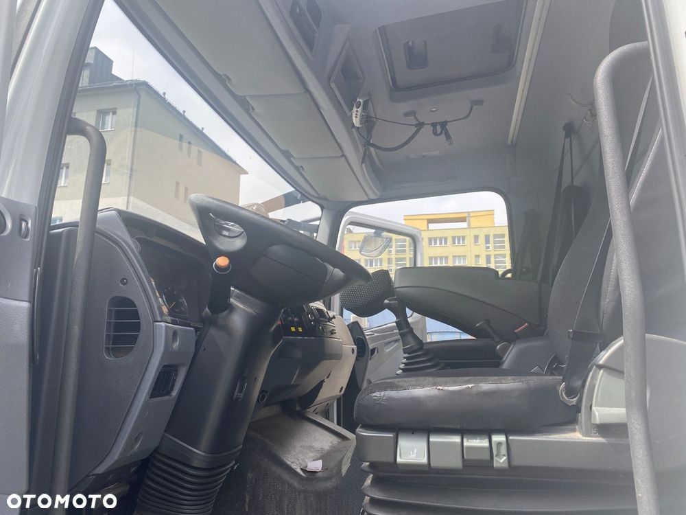 Versalift Atego 1226 Af 4X4 + Pojízdná Dílna - 9