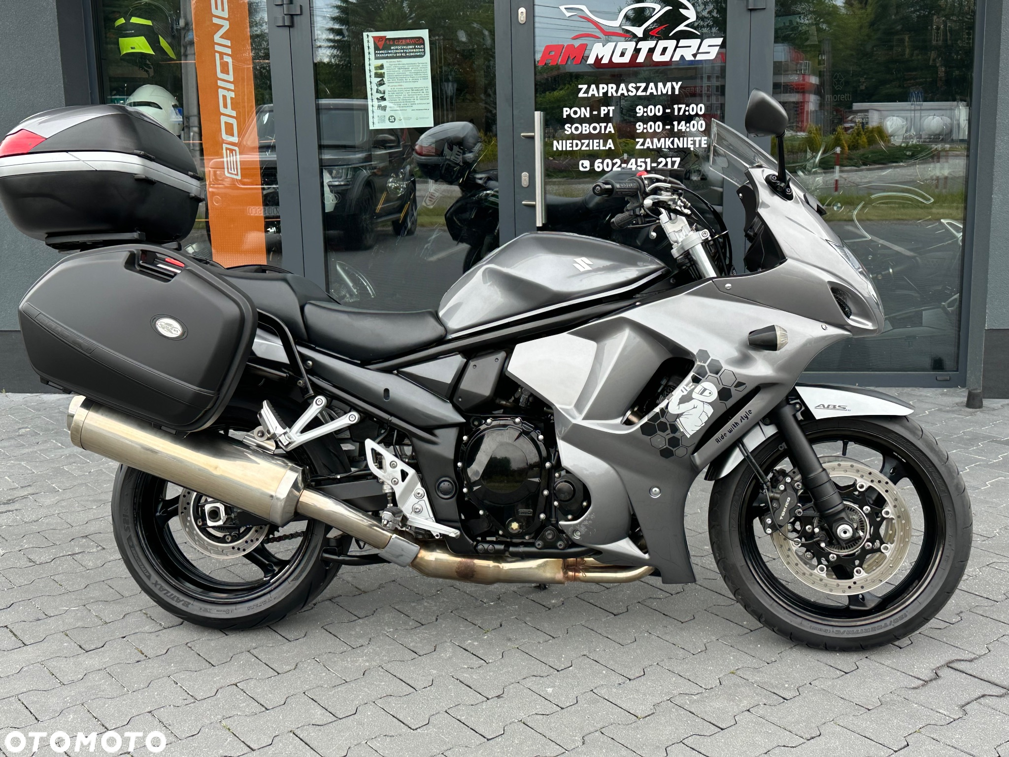 Suzuki GSX - 3