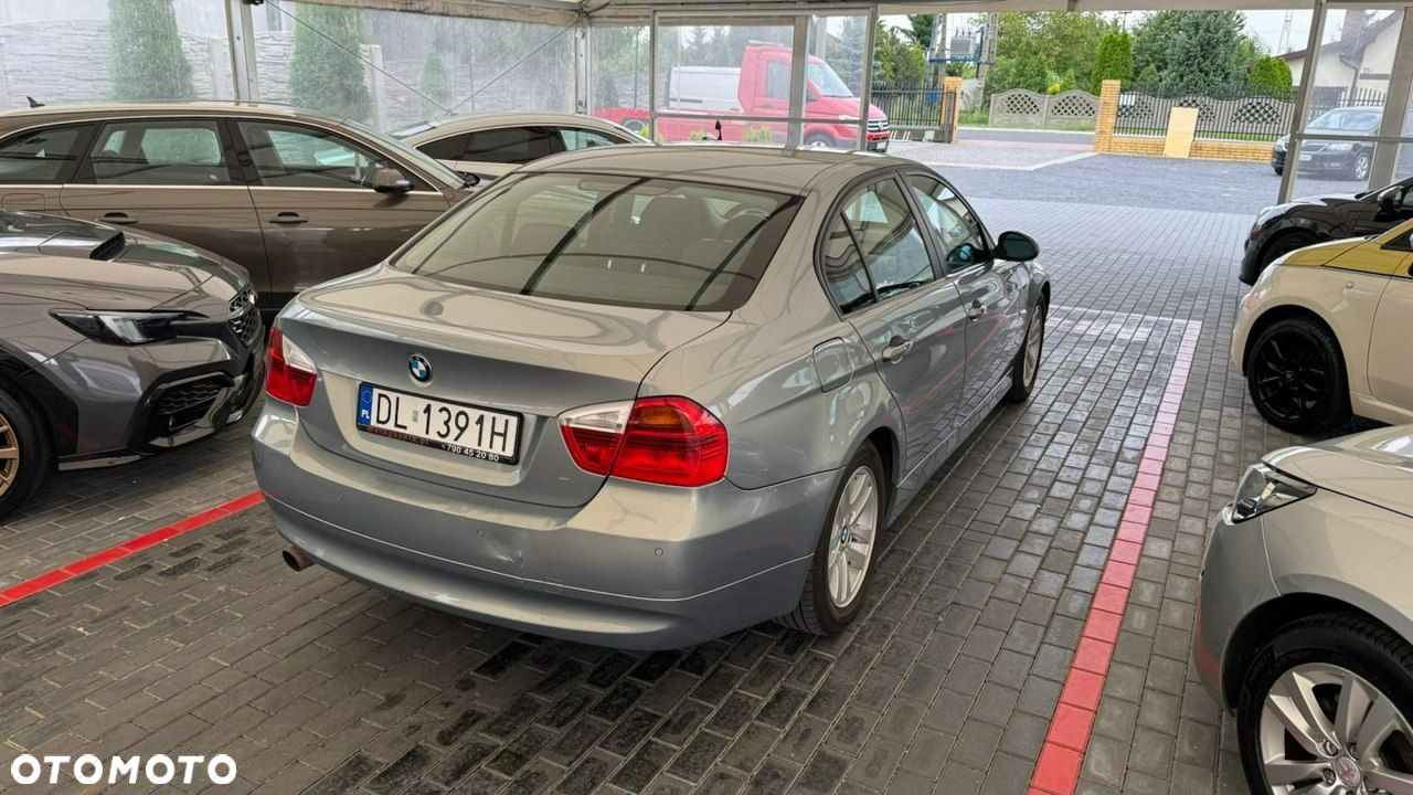 BMW Seria 3 320i - 23