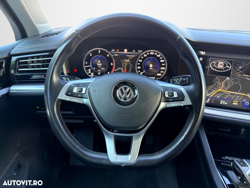 Volkswagen Touareg - 15