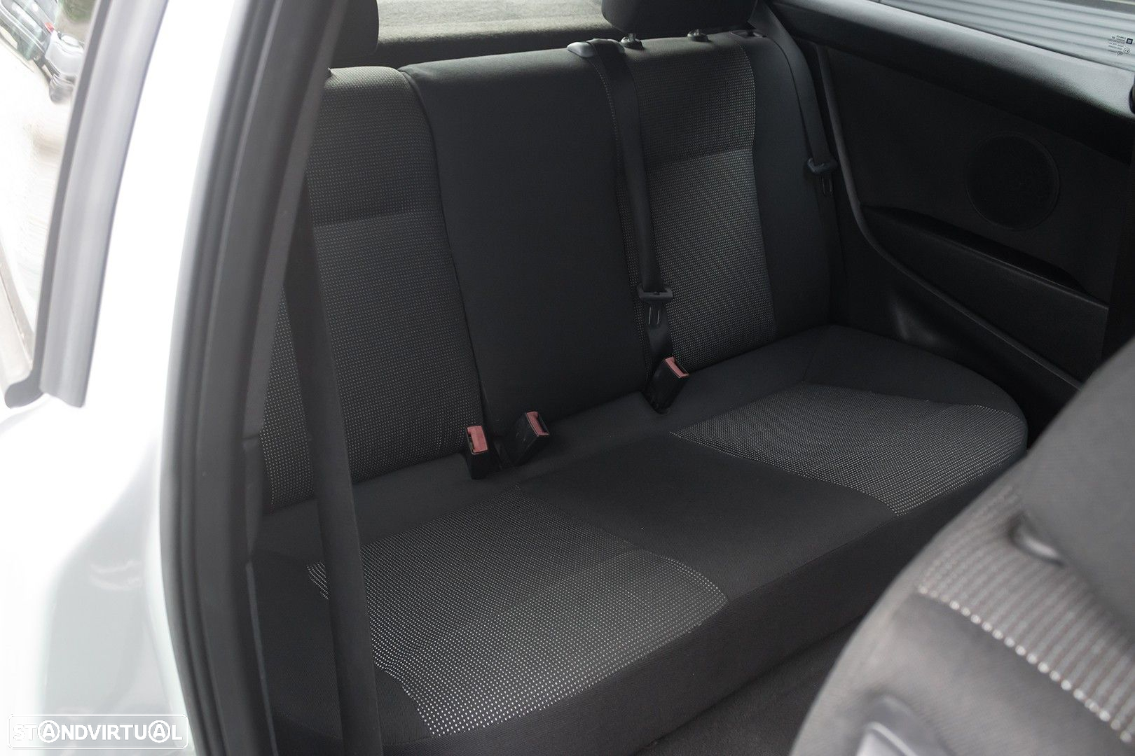 Opel Astra GTC 1.3 CDTi - 21
