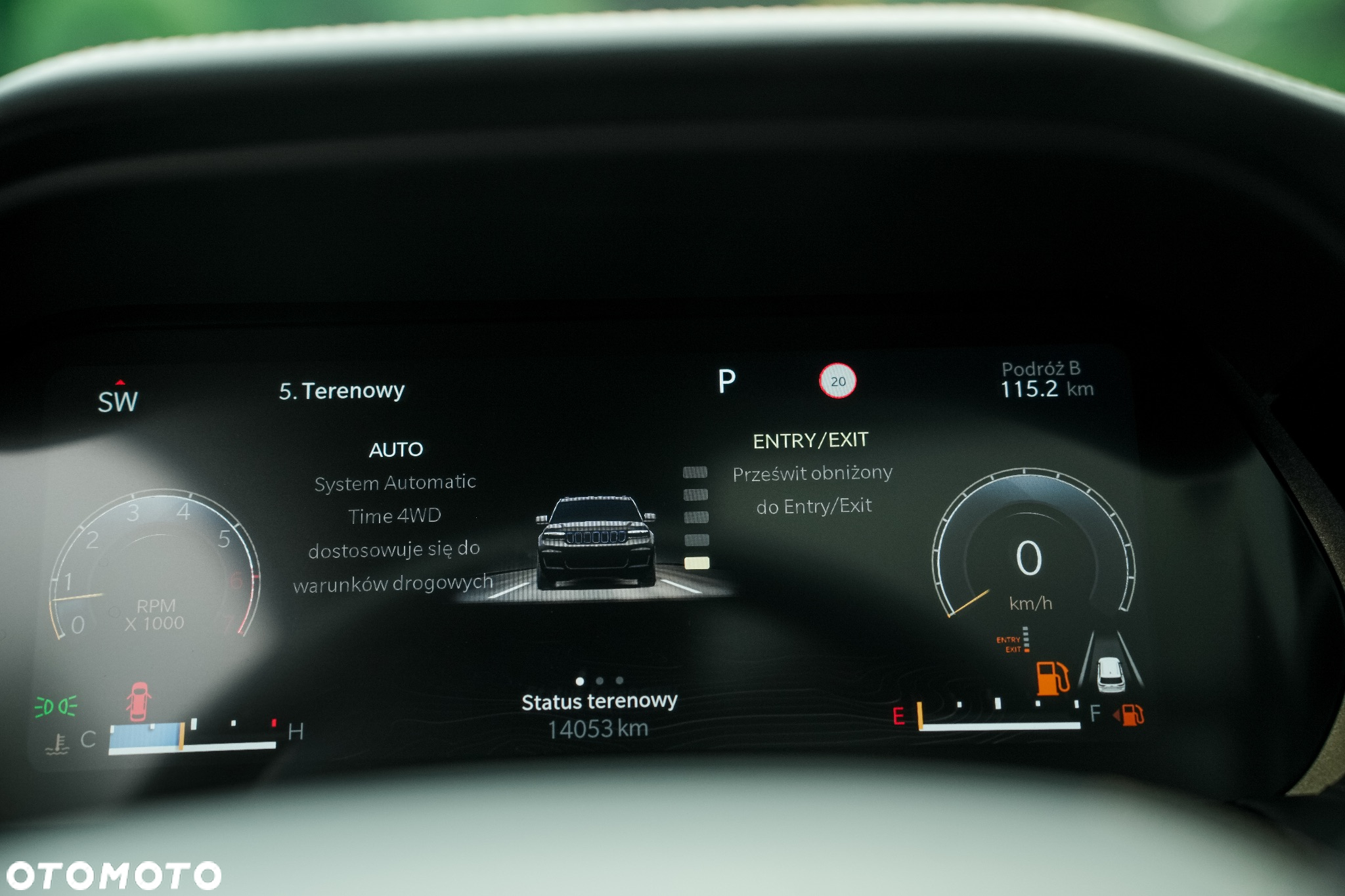 Jeep Grand Cherokee - 11
