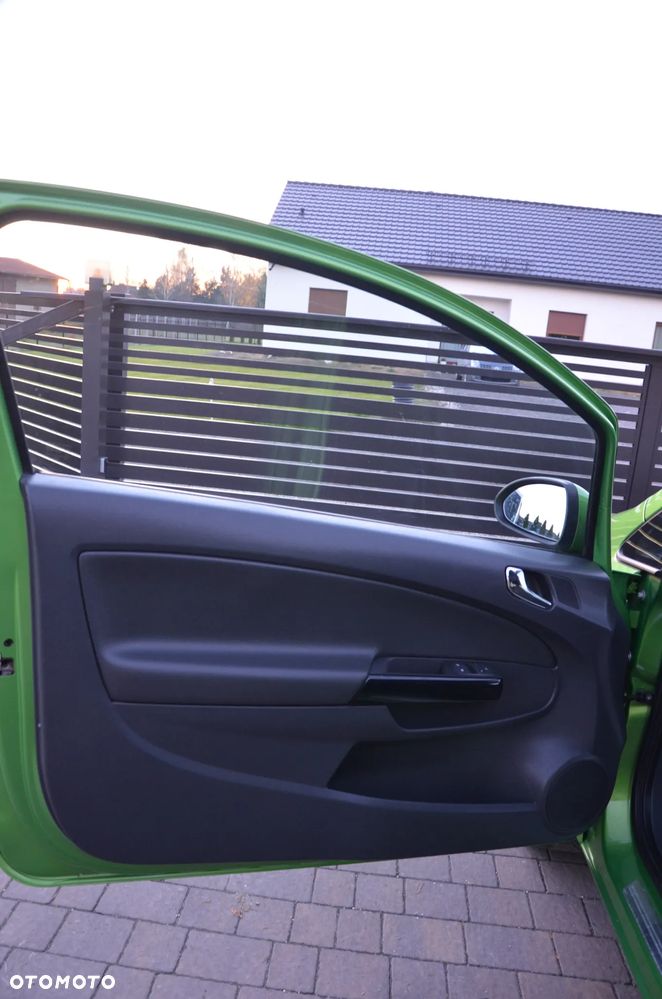 Opel Corsa 1.4 16V 150 Jahre - 9