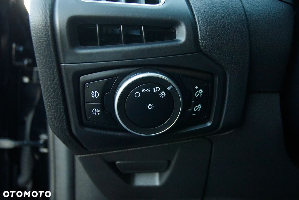 Ford Focus 1.0 EcoBoost Titanium ASS - 23