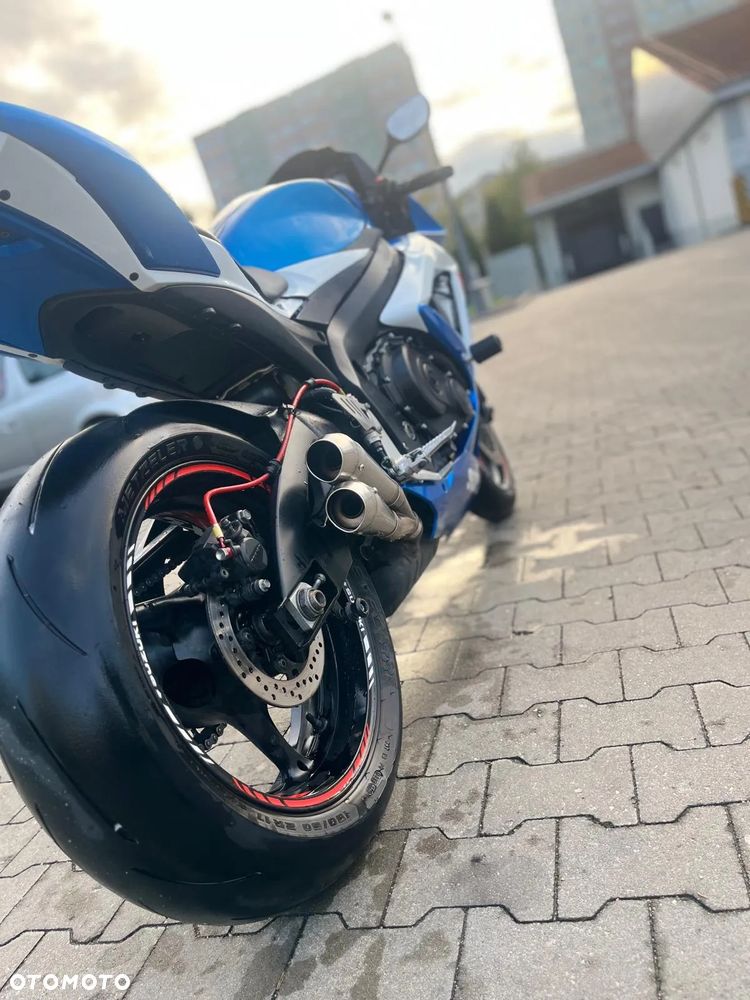 Suzuki GSX-R - 4