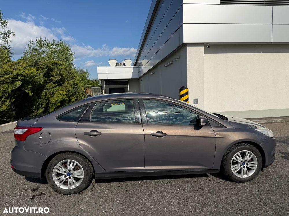 Ford Focus 1.6 Ti-VCT Titanium - 4