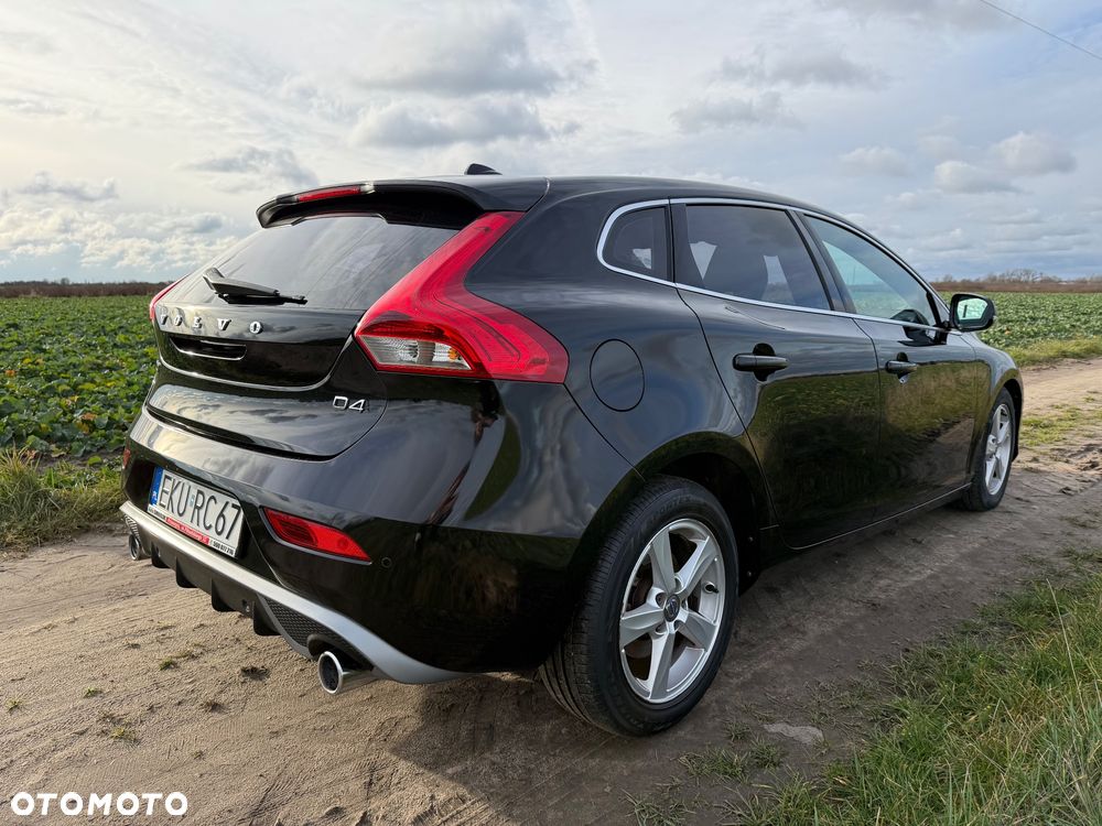 Volvo V40 D4 Drive-E R-Design Momentum - 4