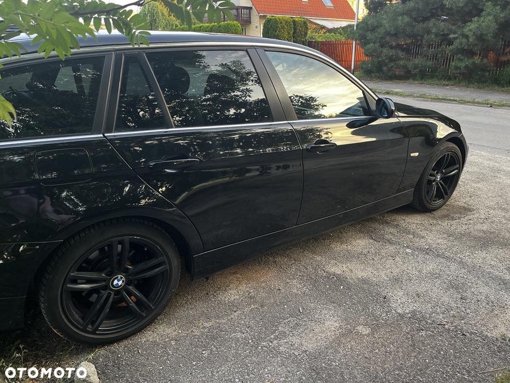 BMW Seria 3 325i - 2