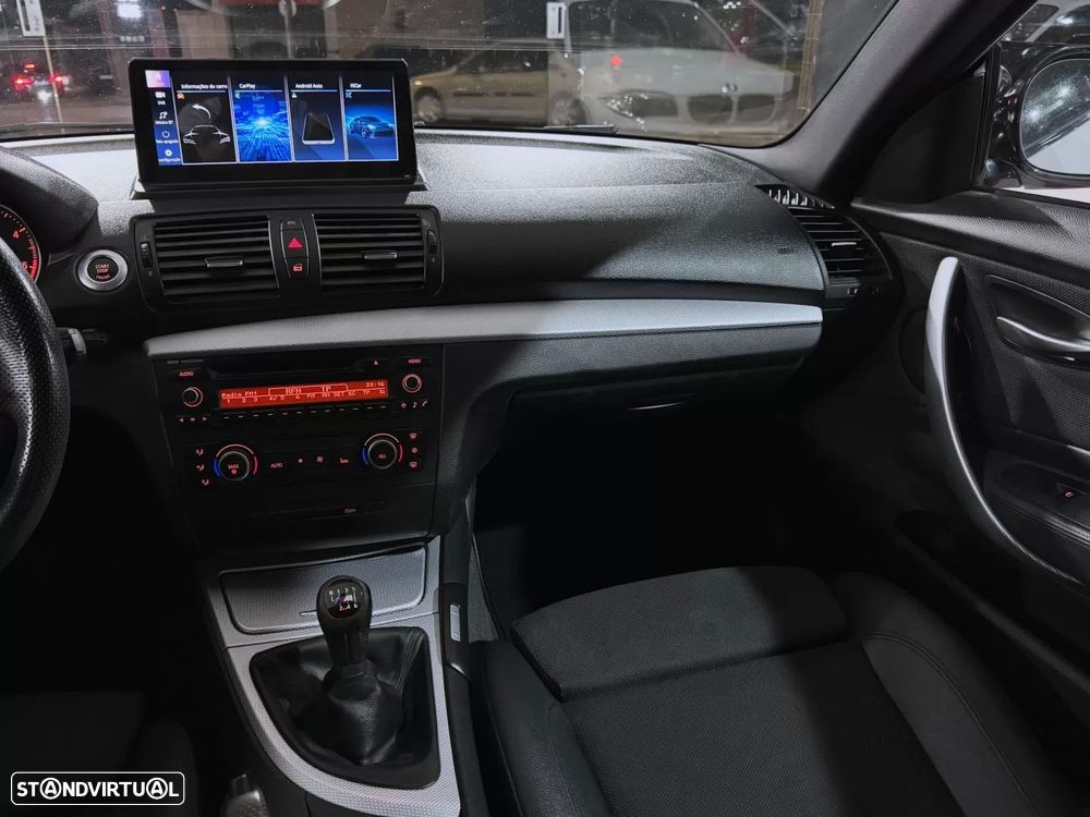 BMW 120 d Pack M — fotografia 17