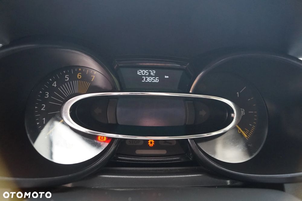 Renault Clio 1.2 16V 75 LIMITED - 6