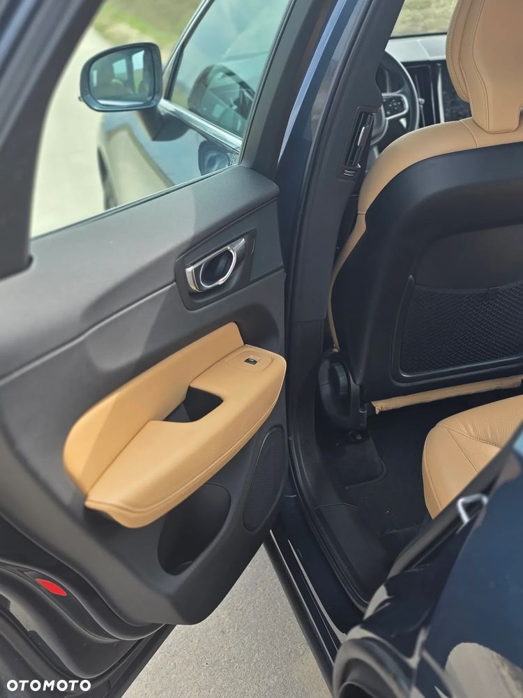 Volvo XC 60 D3 Momentum Pro - 12