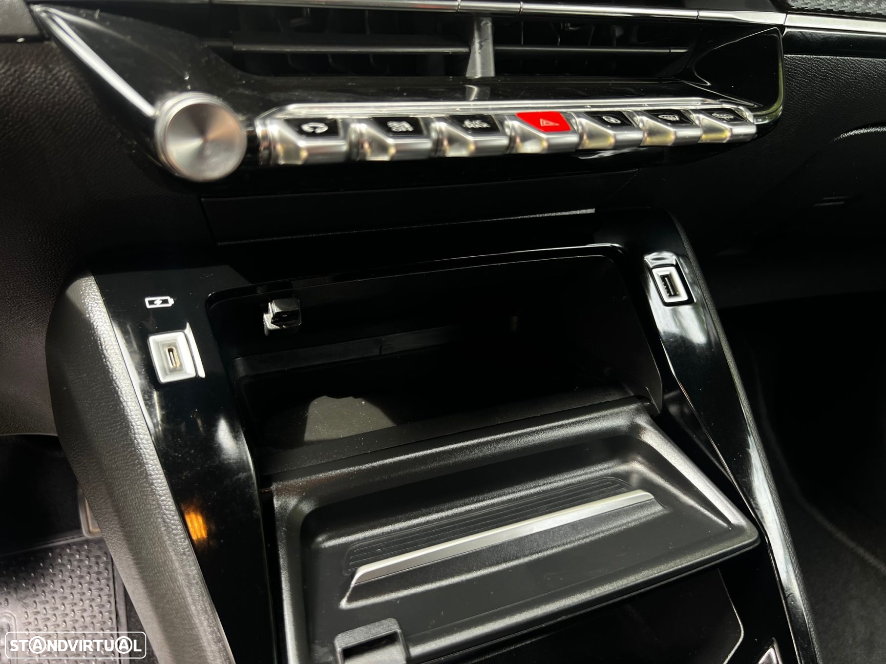 Peugeot e-208 Allure Pack - 50