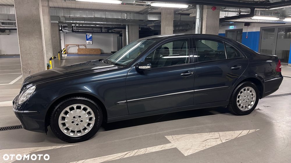 Mercedes-Benz Klasa E - 32