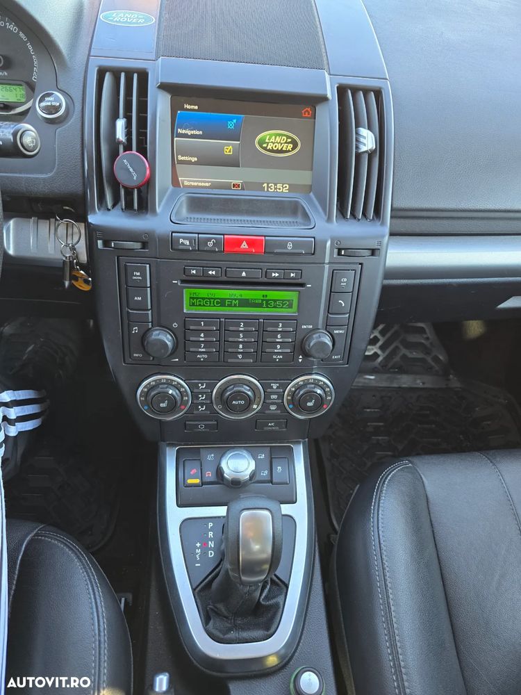 Land Rover Freelander 2 2.2L SD4 SE - 12