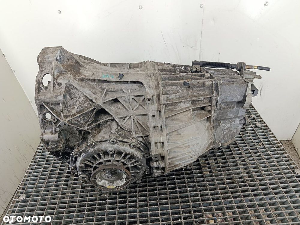 SKRZYNIA BIEGÓW AUTOMAT AUDI A4 B6 EVE 2.0 20V 131KM - 1