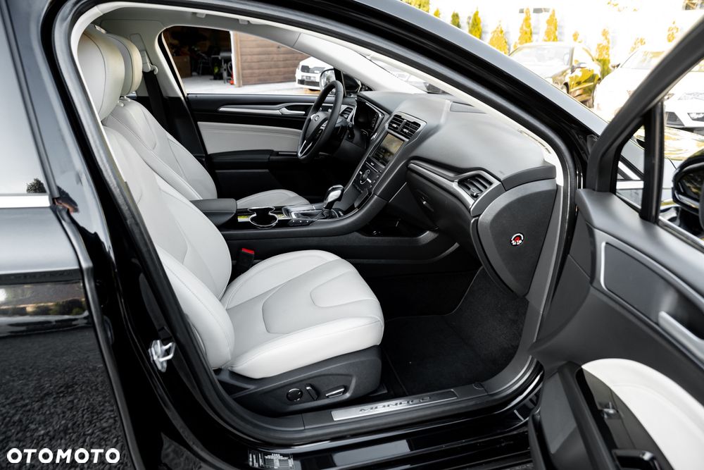Ford Mondeo 2.0 EcoBoost ST-Line - 22