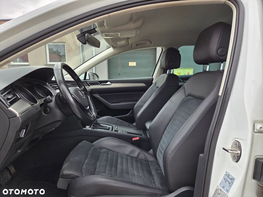 Volkswagen Passat 2.0 TDI SCR 4Mot DSG Comfortline - 13