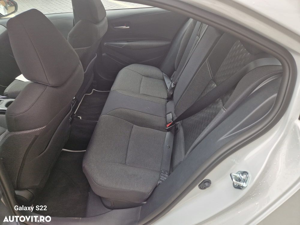 Toyota Corolla 1.8 HSD Business - 21
