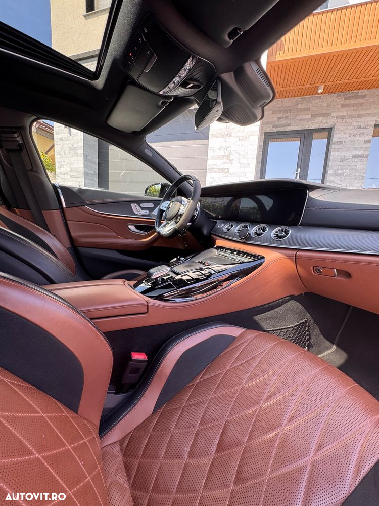 Mercedes-Benz AMG GT 43 4MATIC+ - 12