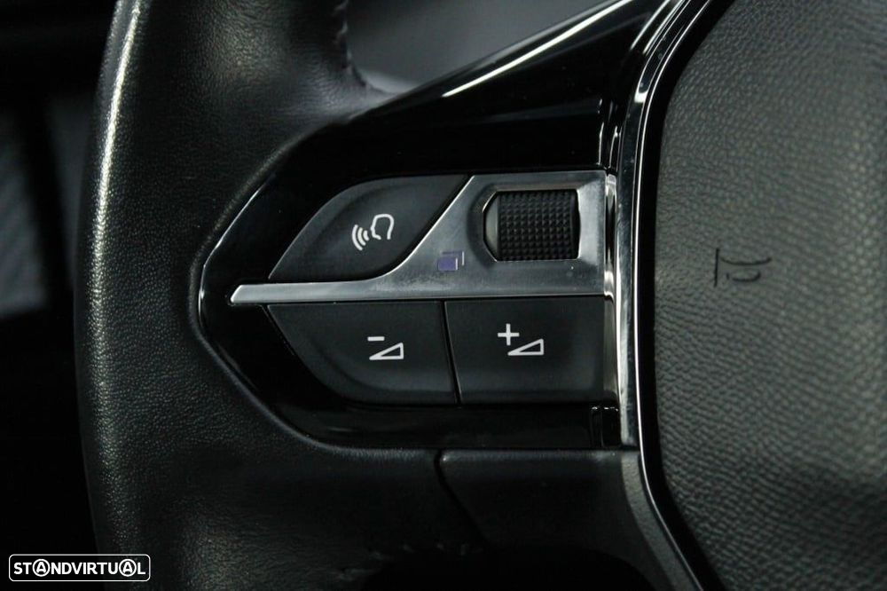 Peugeot 2008 1.2 PureTech Active - 23