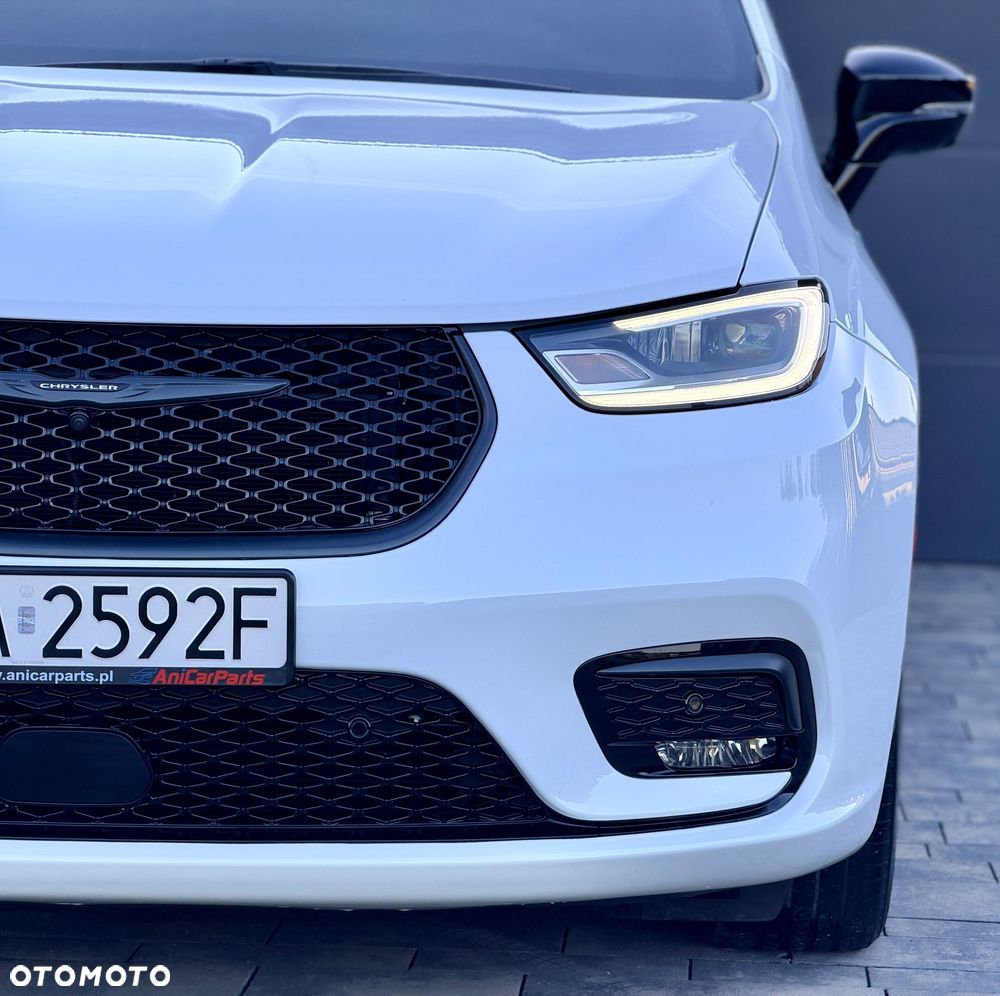 Chrysler Pacifica - 19