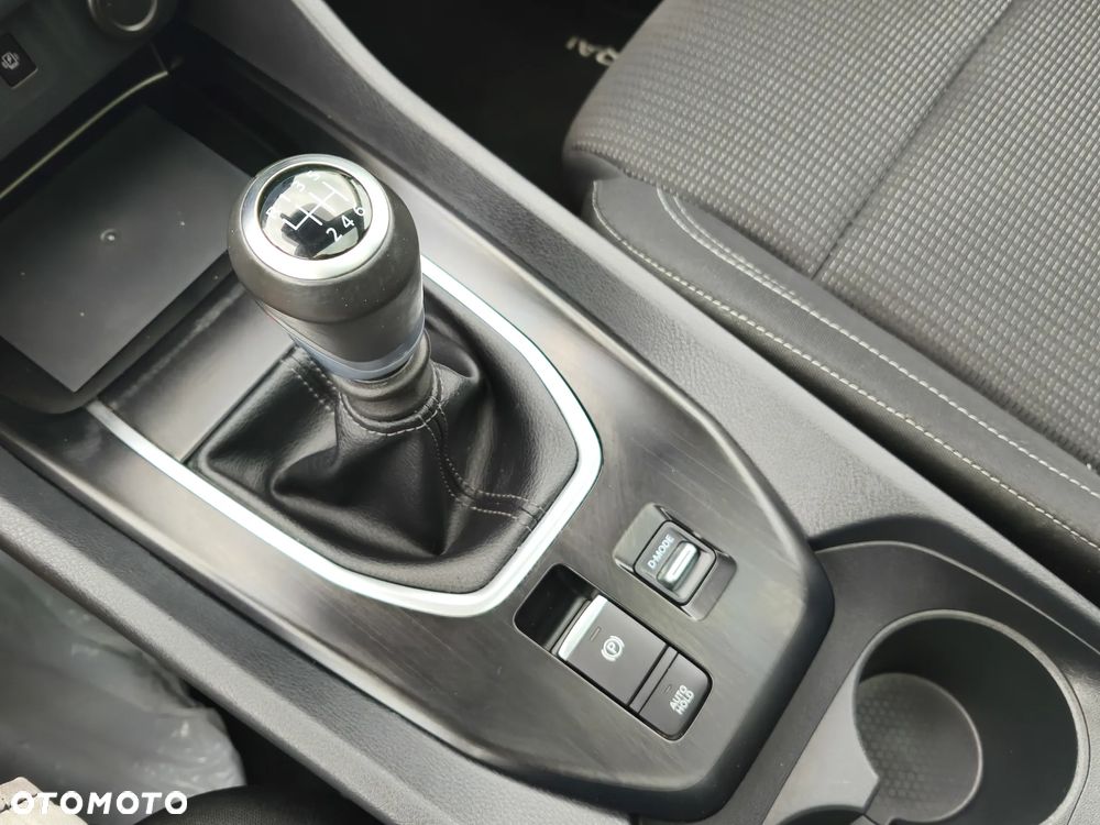 Nissan Qashqai - 26