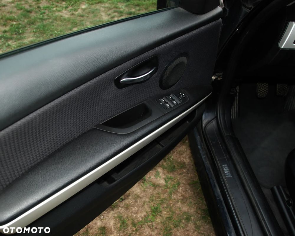 BMW Seria 3 318i - 7