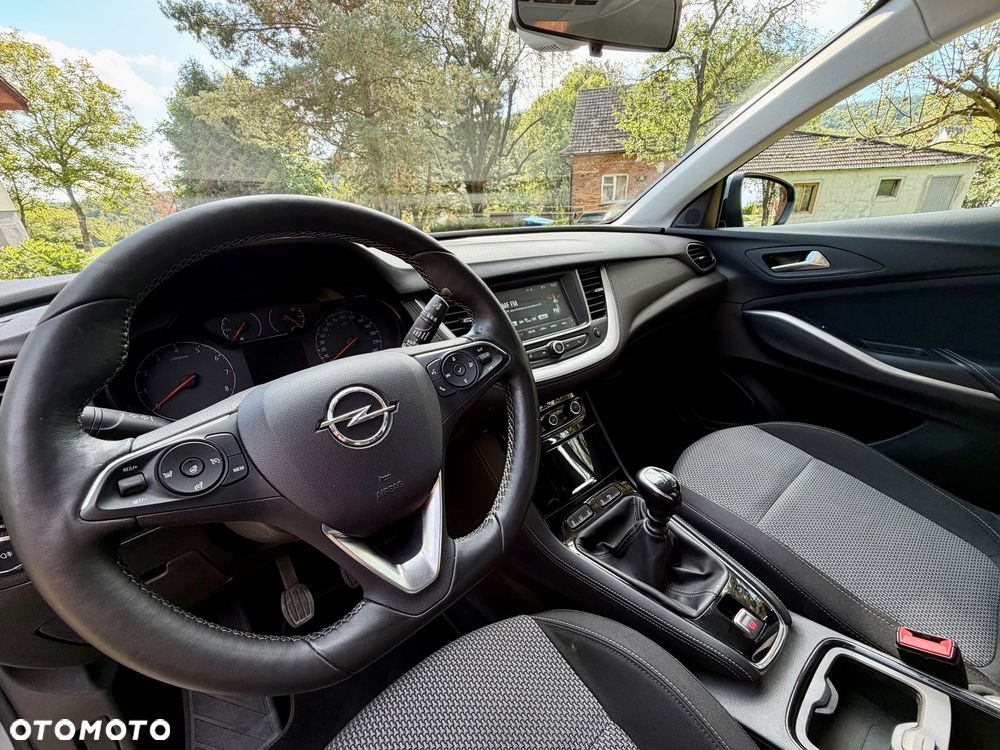 Opel Grandland X 1.2 T Enjoy S&S - 19