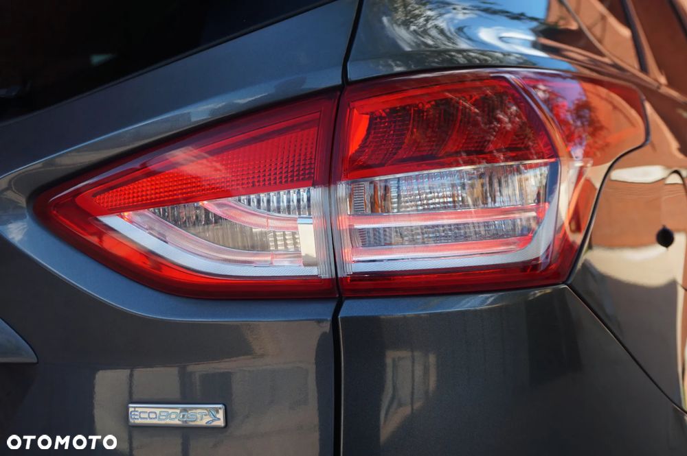 Ford Kuga 1.5 EcoBoost 2x4 Business Edition - 9