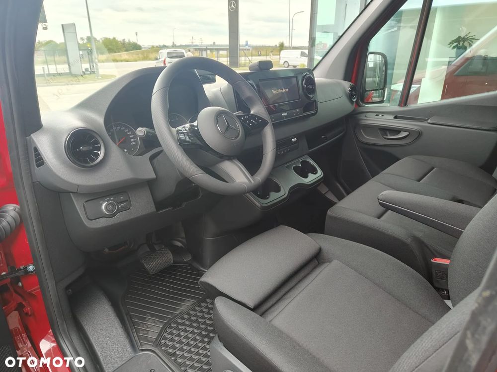 Mercedes-Benz Sprinter - 9