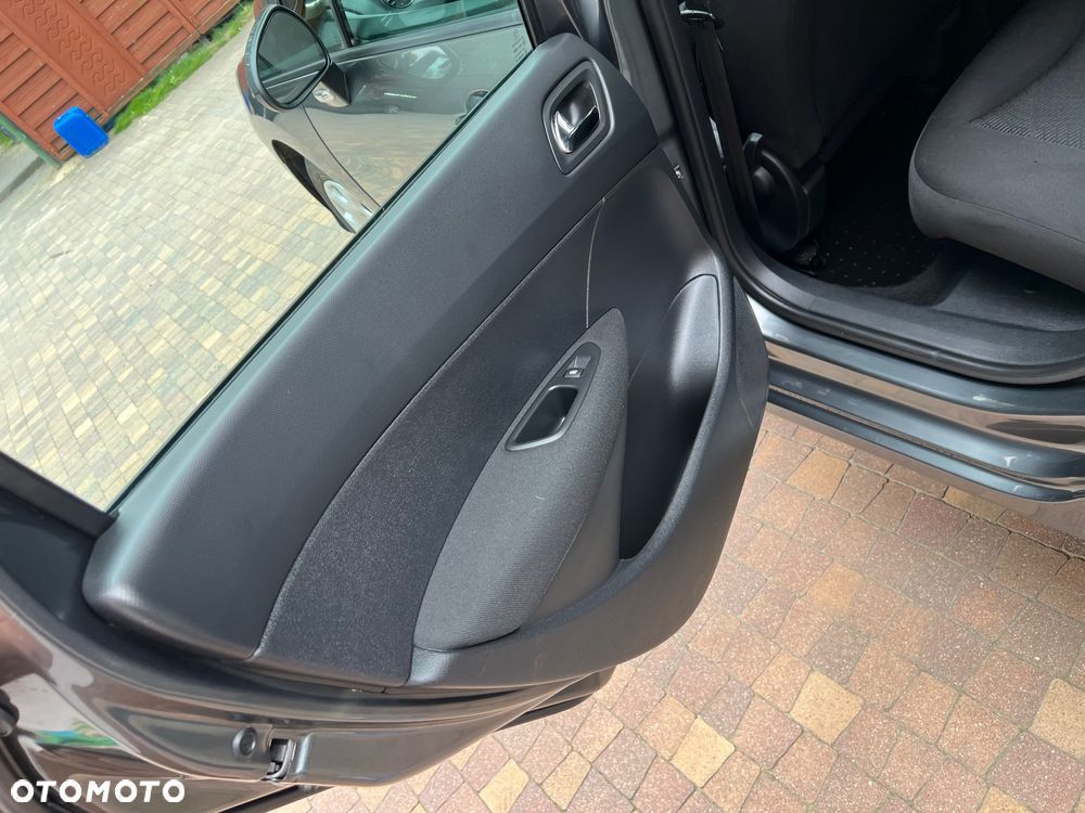 Peugeot 308 1.6 HDi Premium - 15