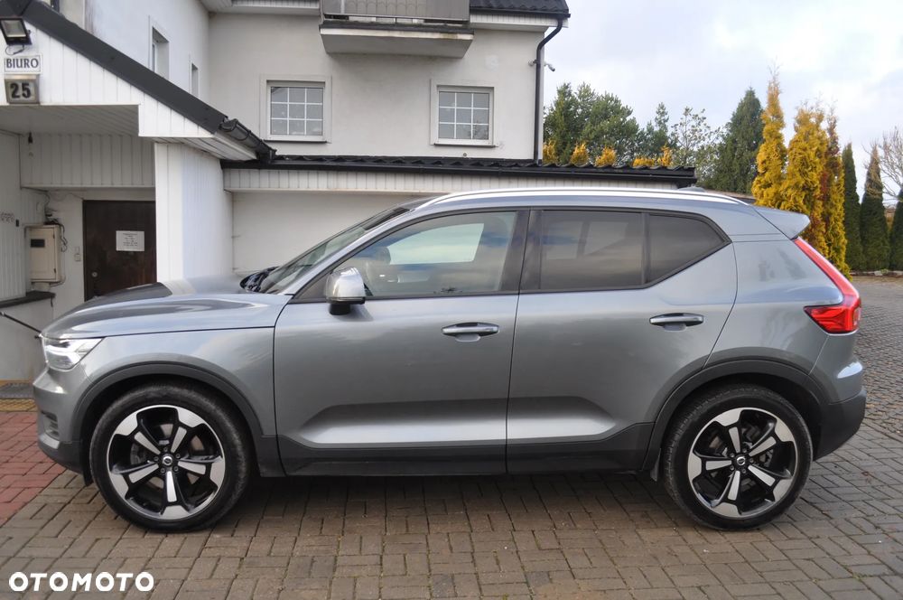 Volvo XC 40 D4 SCR AWD R-Design - 3