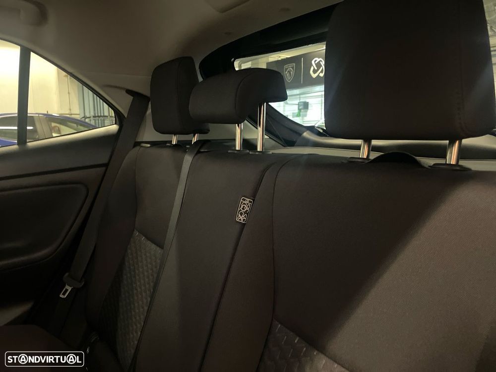 Toyota Yaris Cross 1.5 HDF Comfort Plus - 11