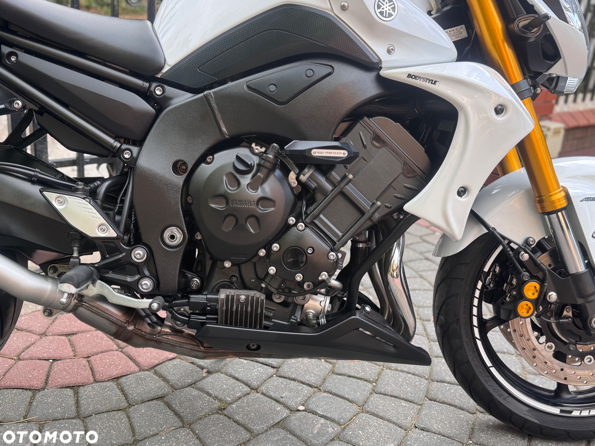 Yamaha FZ8 - 13