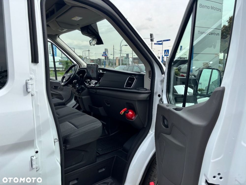 Ford Transit - 19