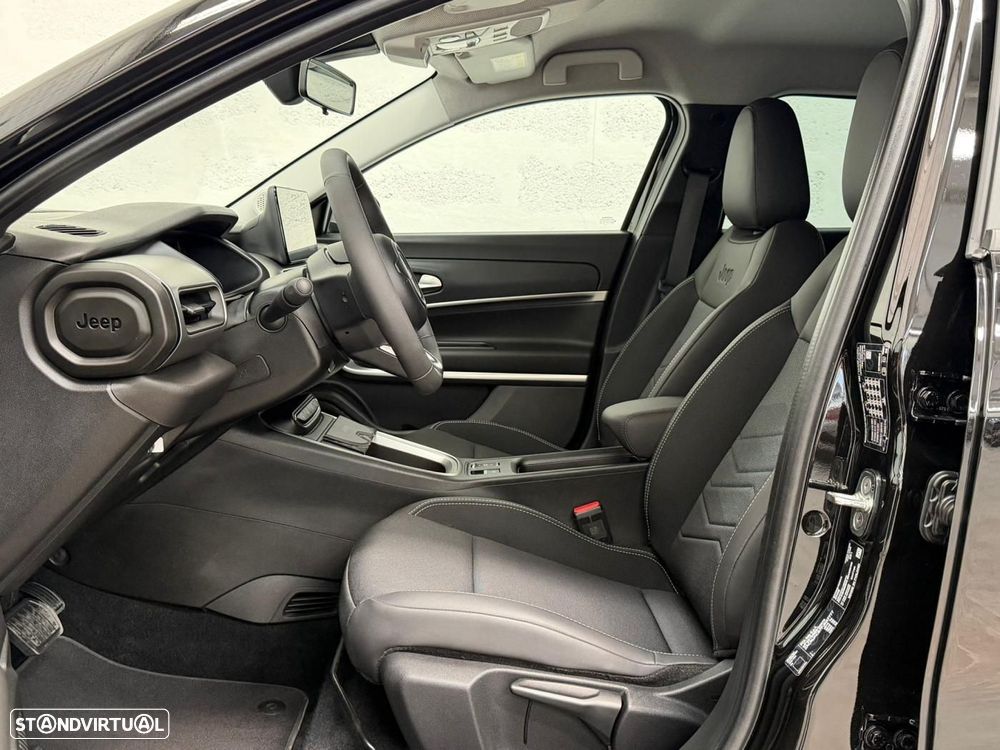 Jeep Avenger 54 kWh Black Edition - 4