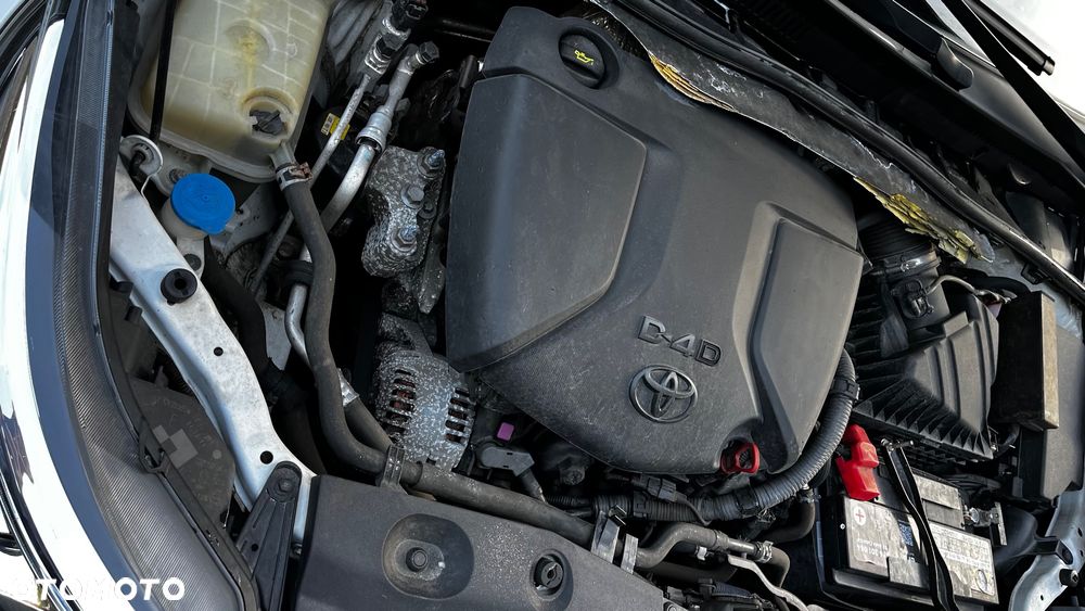 Toyota Avensis 2.0 D-4D Premium - 32