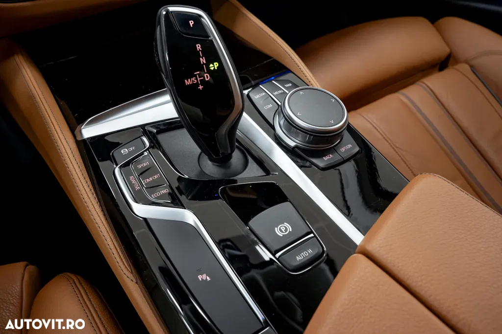 BMW Seria 5 520d AT MHEV - 33